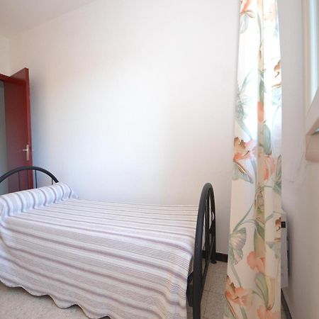 Apartment With Pool Amid Vineyards And Near The Beach Mèze Extérieur photo