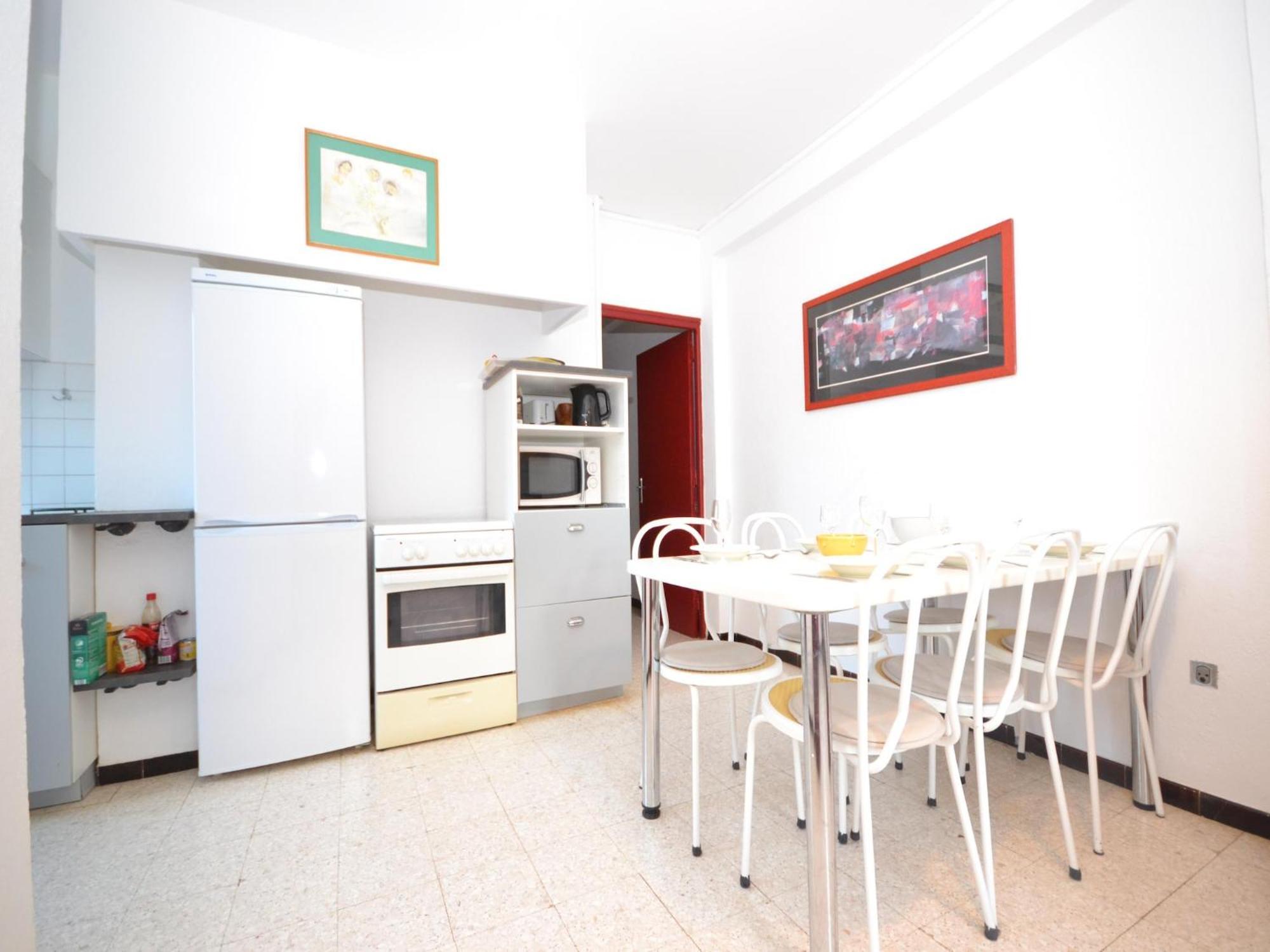 Apartment With Pool Amid Vineyards And Near The Beach Mèze Extérieur photo