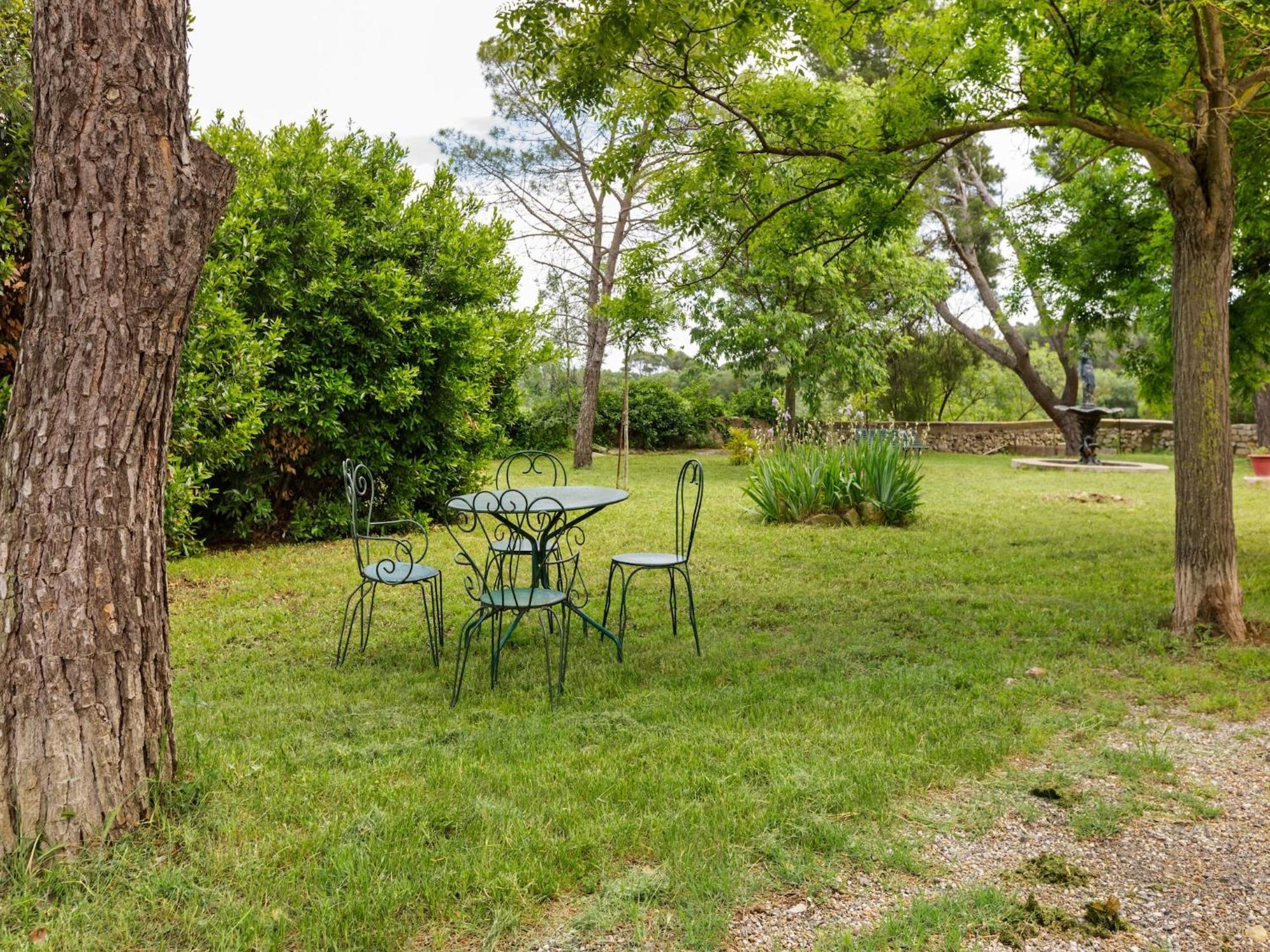 Apartment With Pool Amid Vineyards And Near The Beach Mèze Extérieur photo